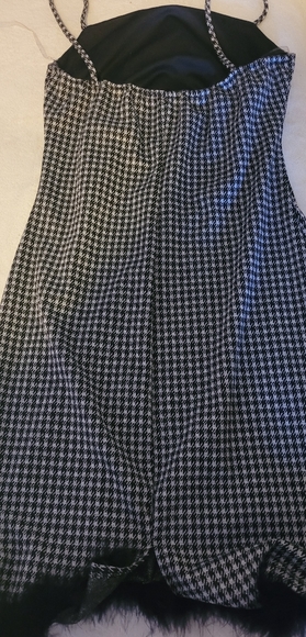 Dress - Picture 1 of 4